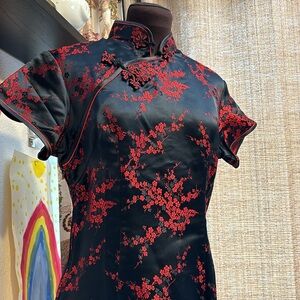 Yan’s Collection, elegant onyx black/scarlet red floral Cheongsam dress. Size M.